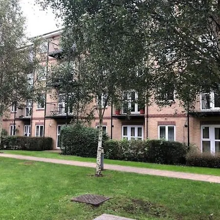 Elegant, Spacious 2Bed In Crystal Palace, Лондон Экстерьер фото