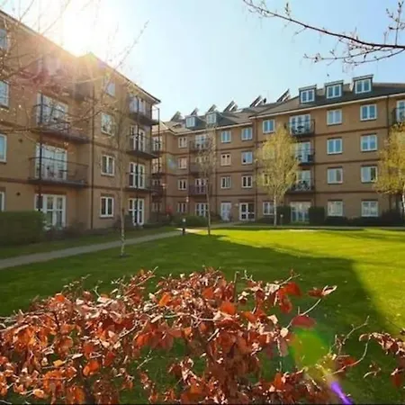 Elegant, Spacious 2Bed In Crystal Palace, Лондон Экстерьер фото