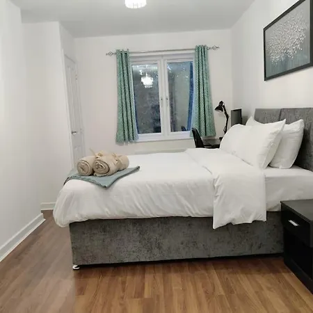 Elegant, Spacious 2Bed In Crystal Palace, Лондон Экстерьер фото